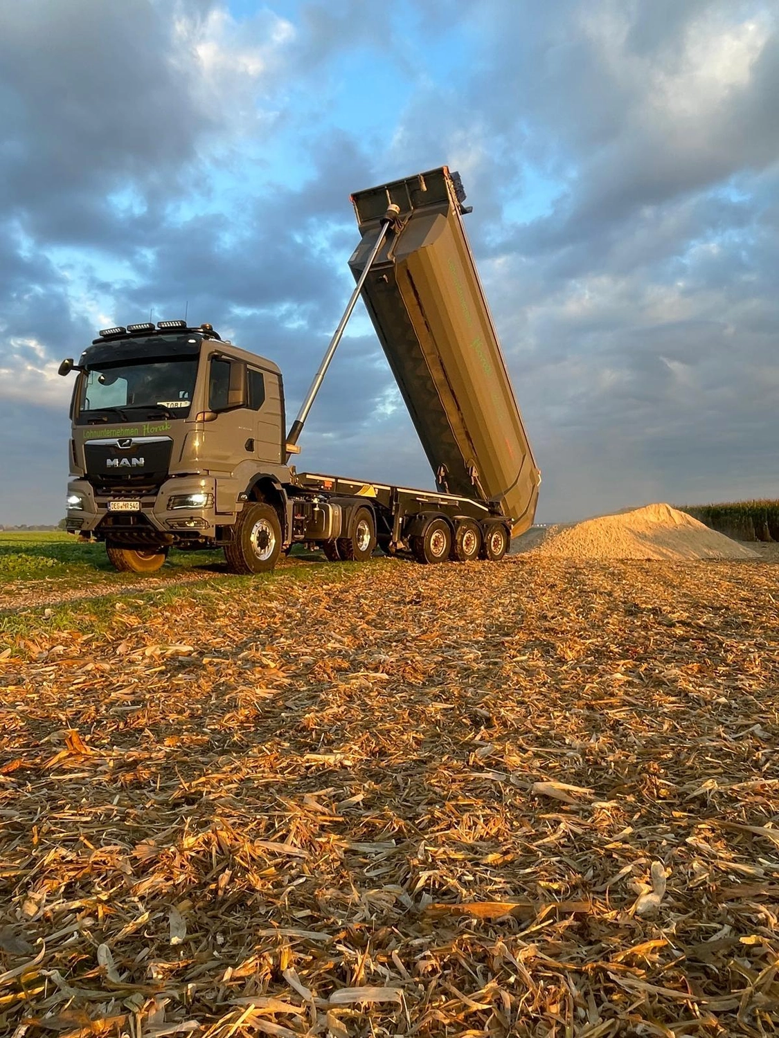 Lohnunternehmen Horak - Forst & Landwirtschaftliches - landwirtschaftliche Fahrzeuge